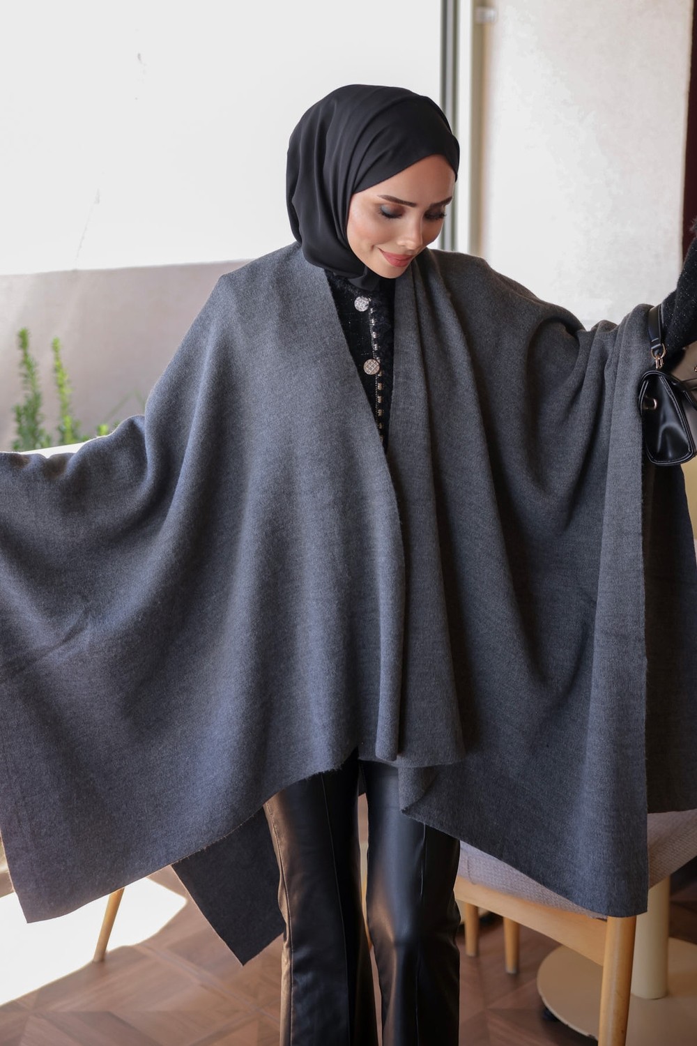 İmaj Butik Siyah Salaş Merserize Triko Panço görsel 3