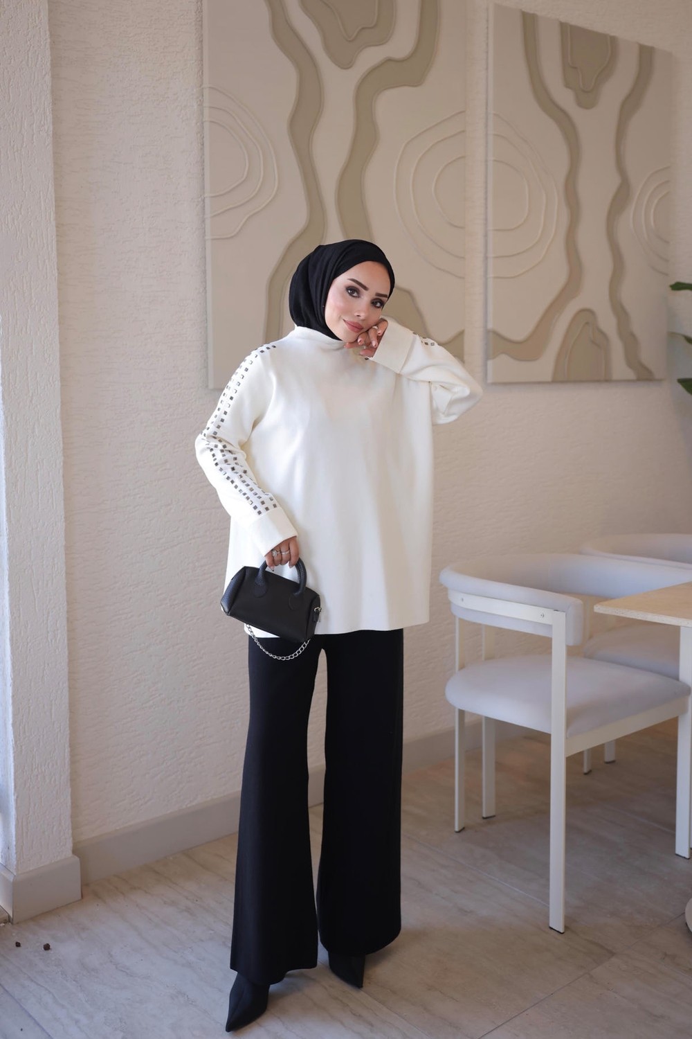 İmaj Butik Krem Corsman Kol Katlı Omuz Taşlı Triko Tunik görsel 2