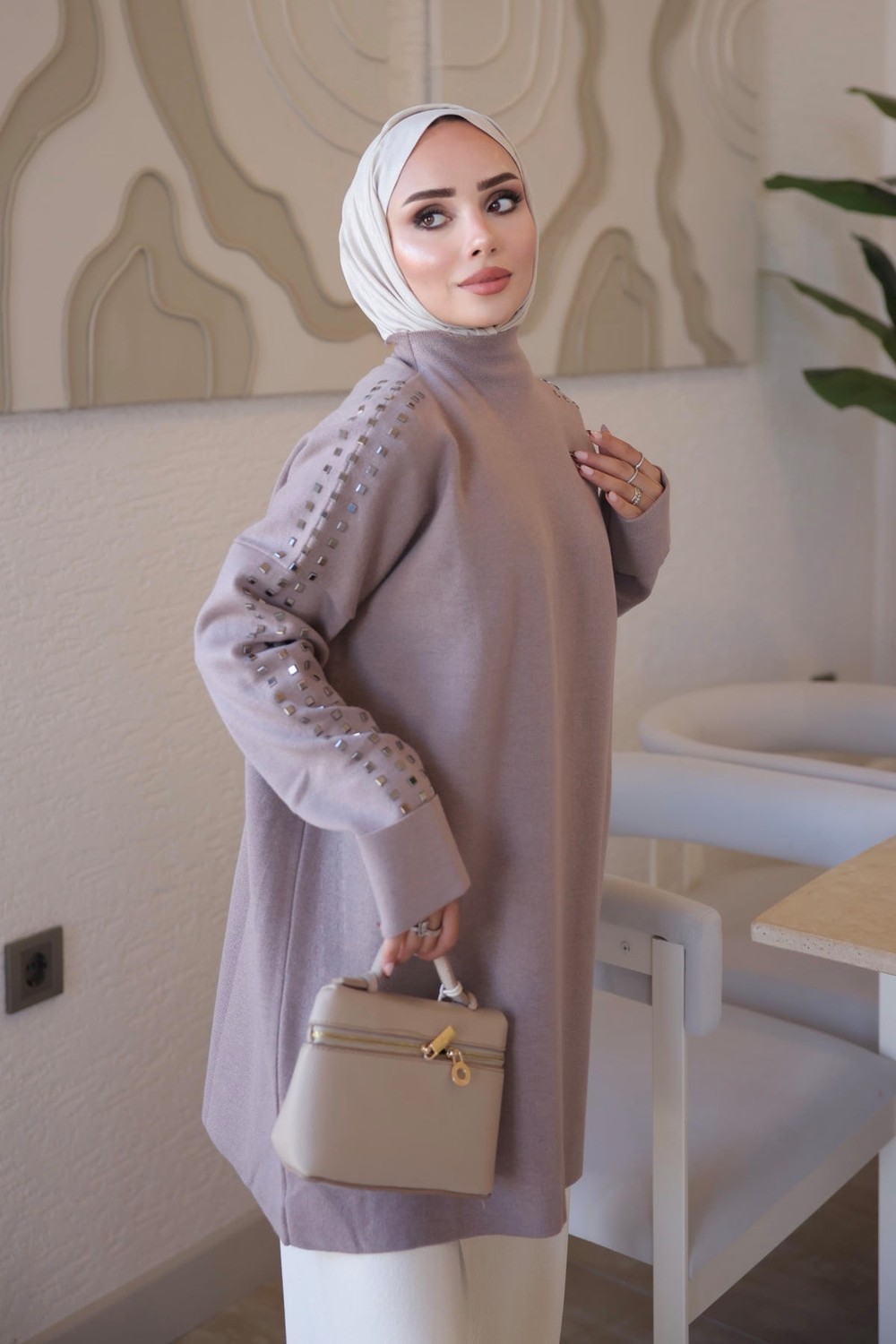 İmaj Butik Krem Corsman Kol Katlı Omuz Taşlı Triko Tunik