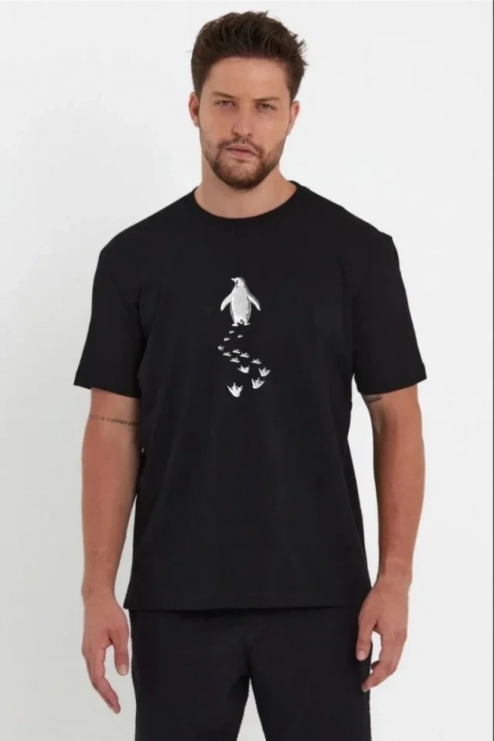 Pileli Store Erkek Nihilist Penguen Temalı Oversize Bisiklet Yaka Tişört - Siyah