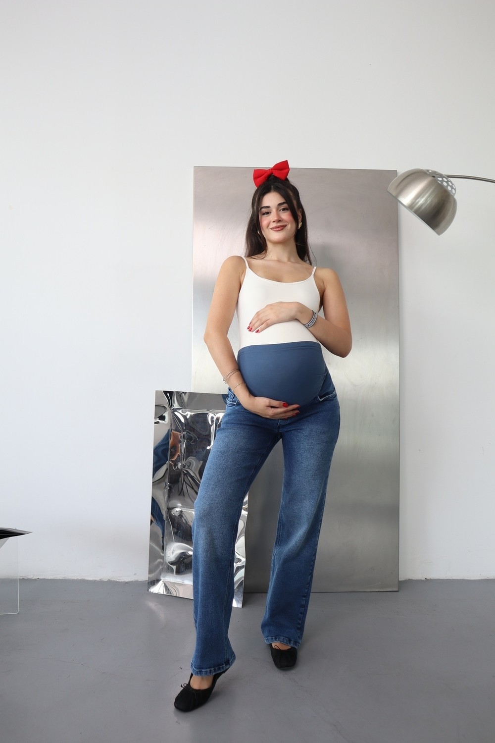 Bqess Hamile Karnı Saran Esnek Bantlı Rahat Kesim Mavi Düz Paça Jean Pantolon görsel 3