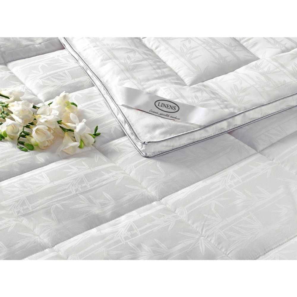 Linens Tek Kişilik Yorgan Luxury Bambu Malzeme ile Desenli Beyaz Renk ve Yüksek Konfor Sunar