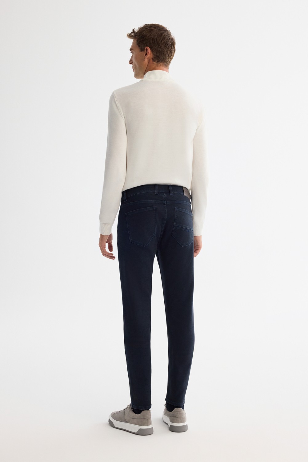 AVVA Erkek Lacivert Eskitme Yıkama Overdy Berlin Slim Fit Jean Pantolon A42Y3523 görsel 3