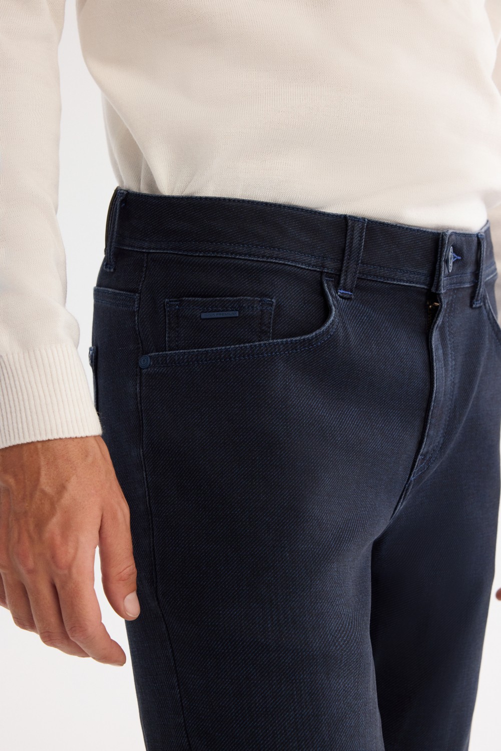AVVA Erkek Lacivert Eskitme Yıkama Overdy Berlin Slim Fit Jean Pantolon A42Y3523 görsel 4
