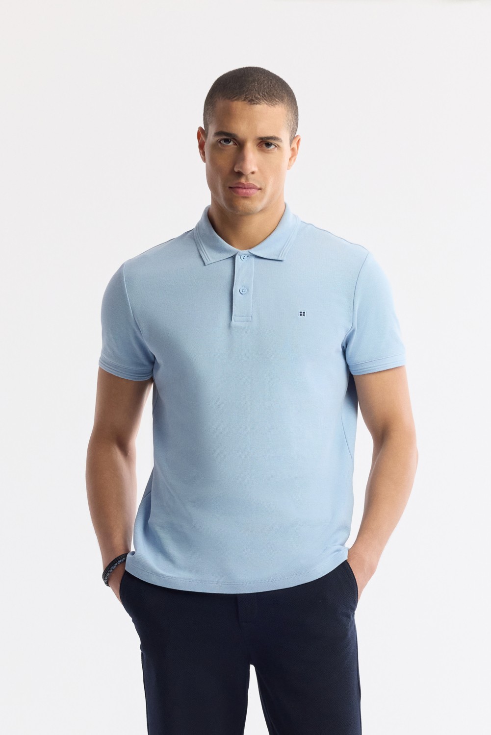 AVVA Erkek Mavi Kıvrılmaz Polo Yaka %100 Pamuk Basic Regular Fit T-Shirt B001032