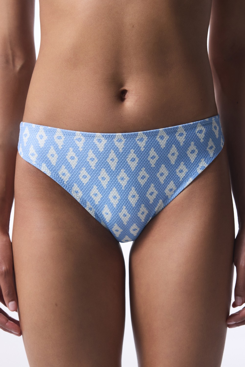 Penti Renkli Nomi Bikini Altı