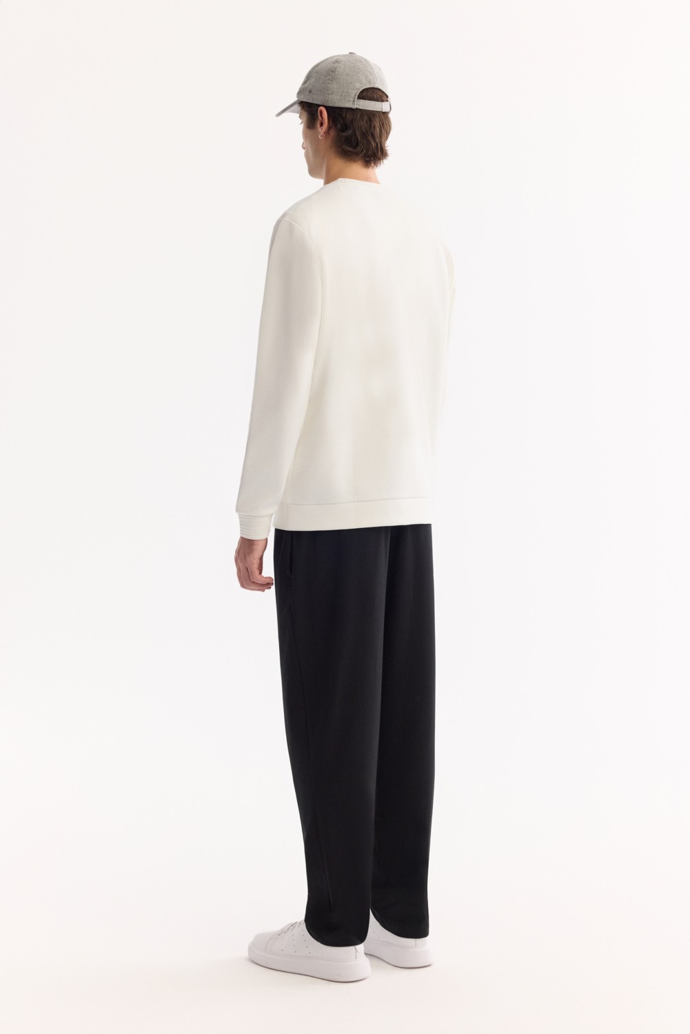 AVVA Erkek Ekru Bisiklet Yaka Pamuklu Bi-Stretch Regular Fit Sweatshirt A52Y1271 görsel 4