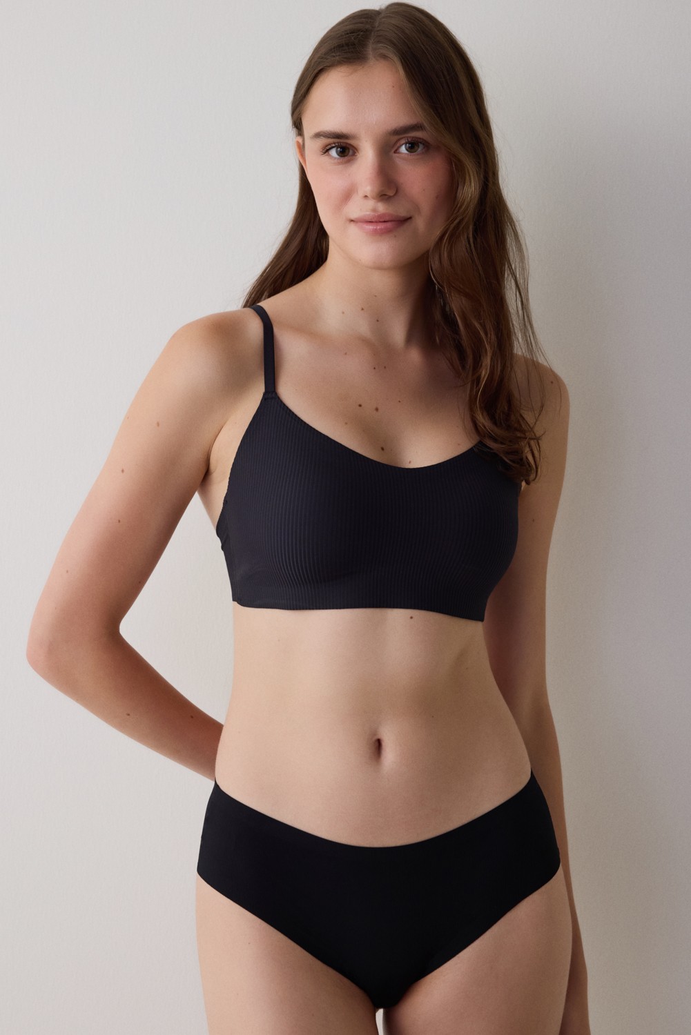 Penti İz Bırakmaz Siyah Fit Dikişsiz Balensiz Push Up Sütyen görsel 6