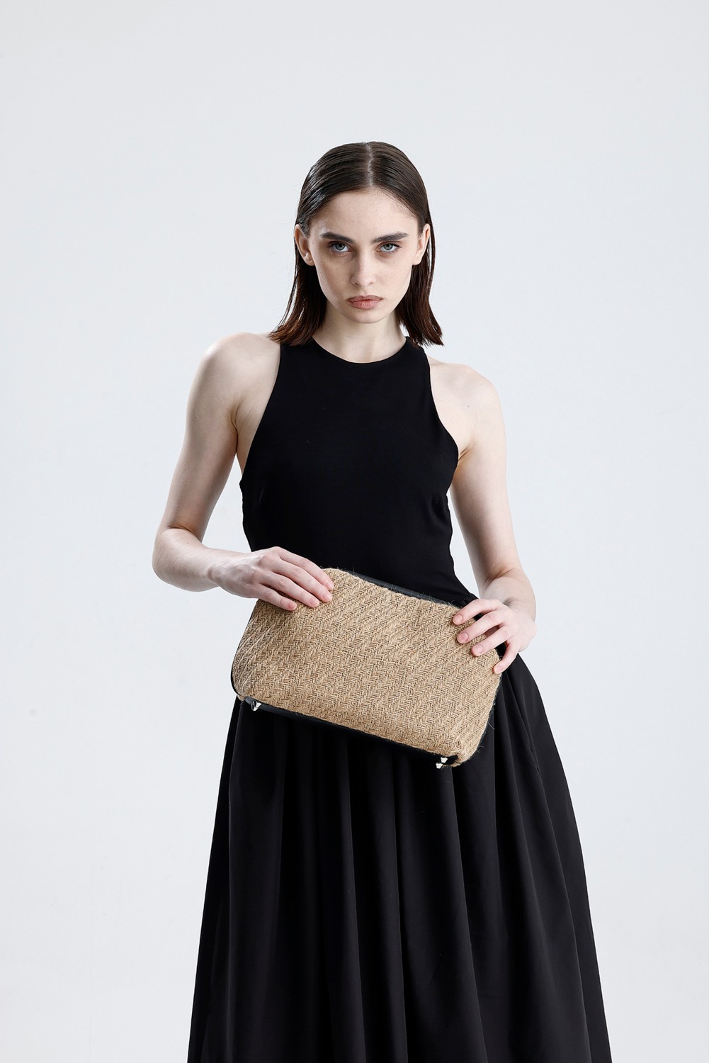 Heybes Kadın Siyah Deri Detaylı Balık Sırtı Örgü Jüt Clutch El Çantası görsel 4