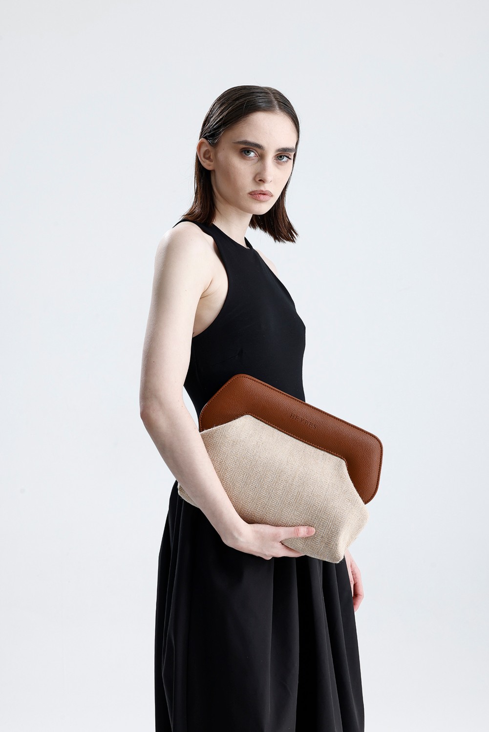 Heybes Kadın Kahverengi Çerçeveli Balık Sırtı Jüt Clutch El Çantası görsel 3