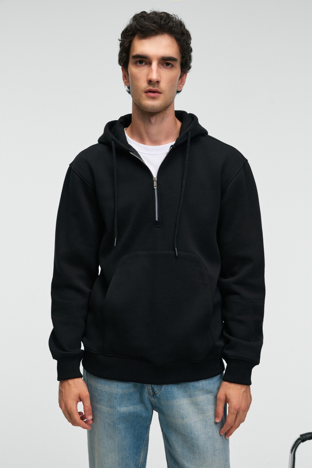 Grimelange JUSTUS Erkek Kapüşonlu Kanguru Cepli Fermuar Yakalı Siyah Sweatshirt görsel 3