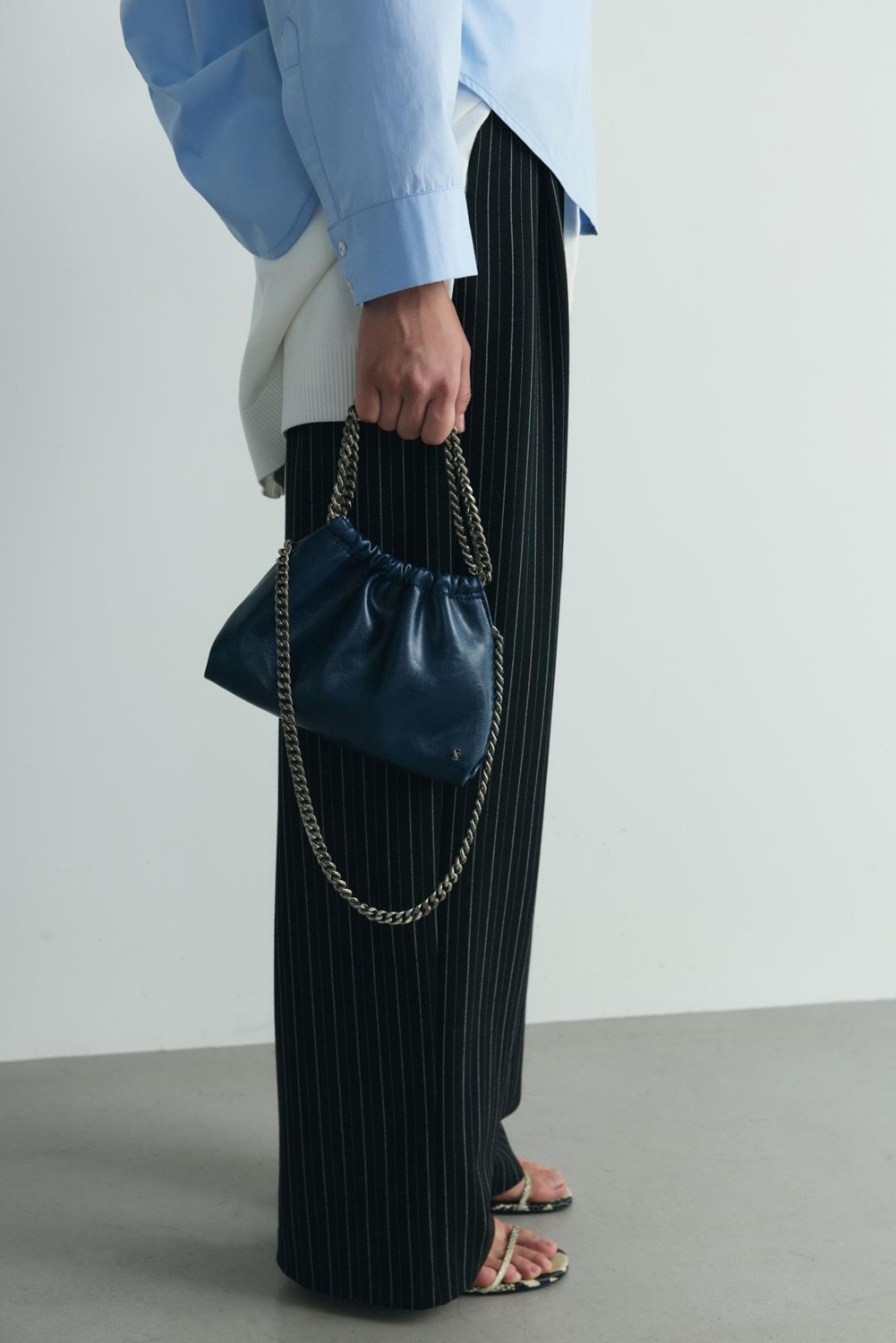 Suud Collection Siyah Giorgia Zincirli Deri Mini Çanta görsel 5