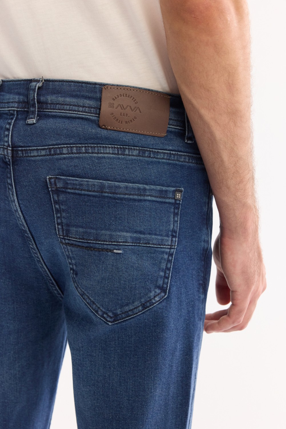 AVVA Erkek Lacivert Klasik Bel Eskitme Yıkamalı Elastan Berlin Slim Fit Jean Pantolon A42Y3519 görsel 7