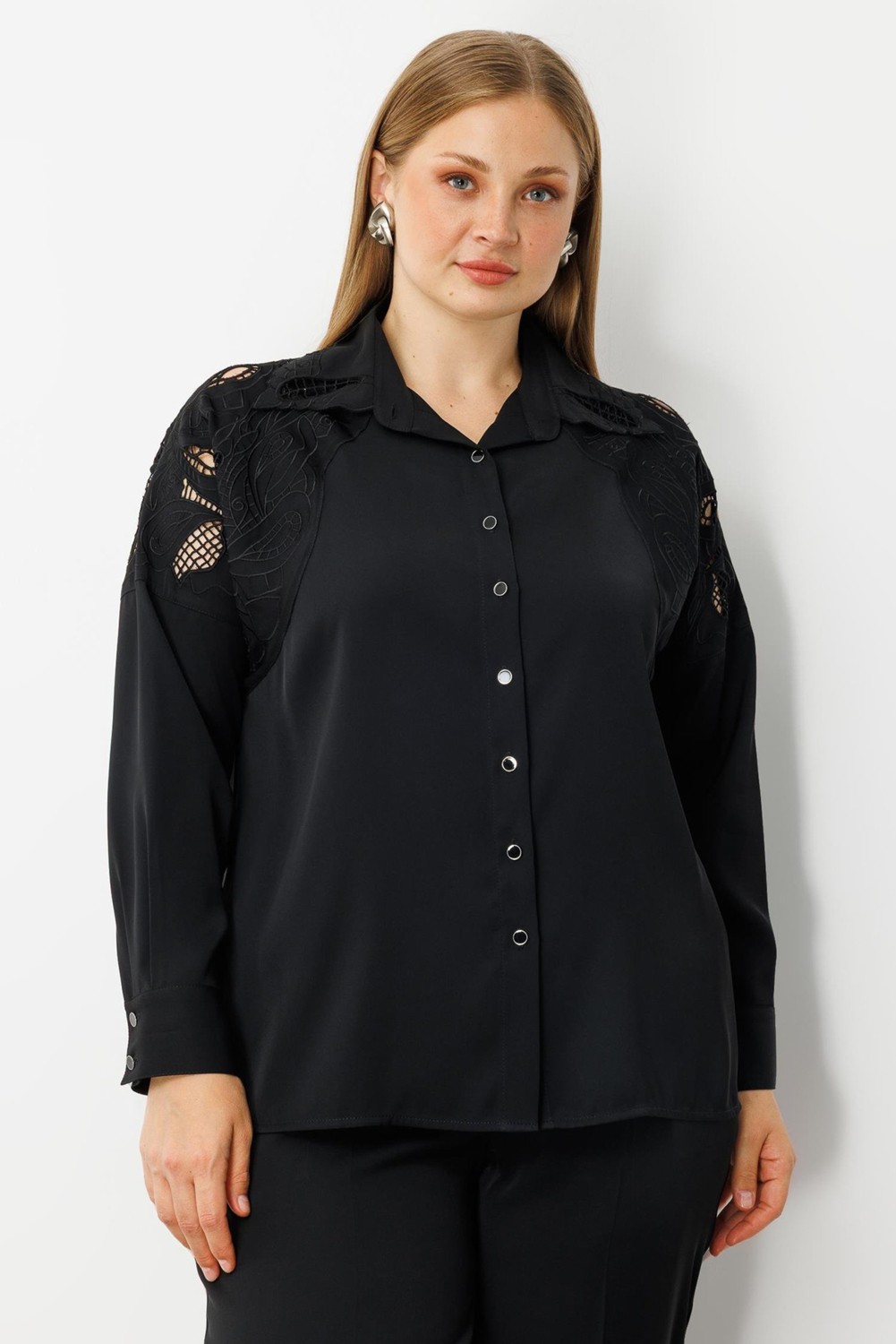 Moda İlgi Moda Ilgi Kadın Büyük Beden Nakış Detaylı Oversize Gömlek 0041 Siyah