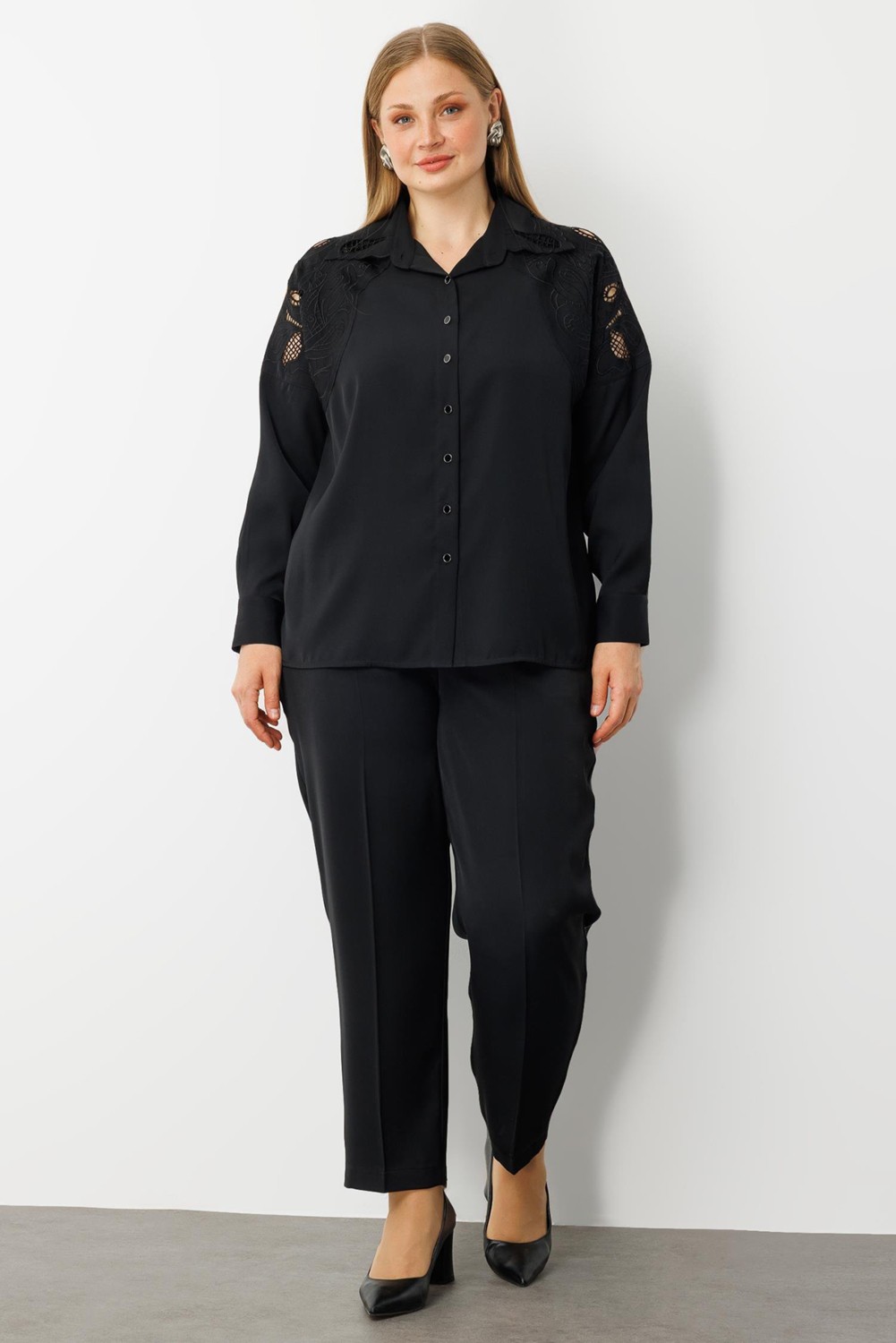 Moda İlgi Moda Ilgi Kadın Büyük Beden Nakış Detaylı Oversize Gömlek 0041 Siyah görsel 3