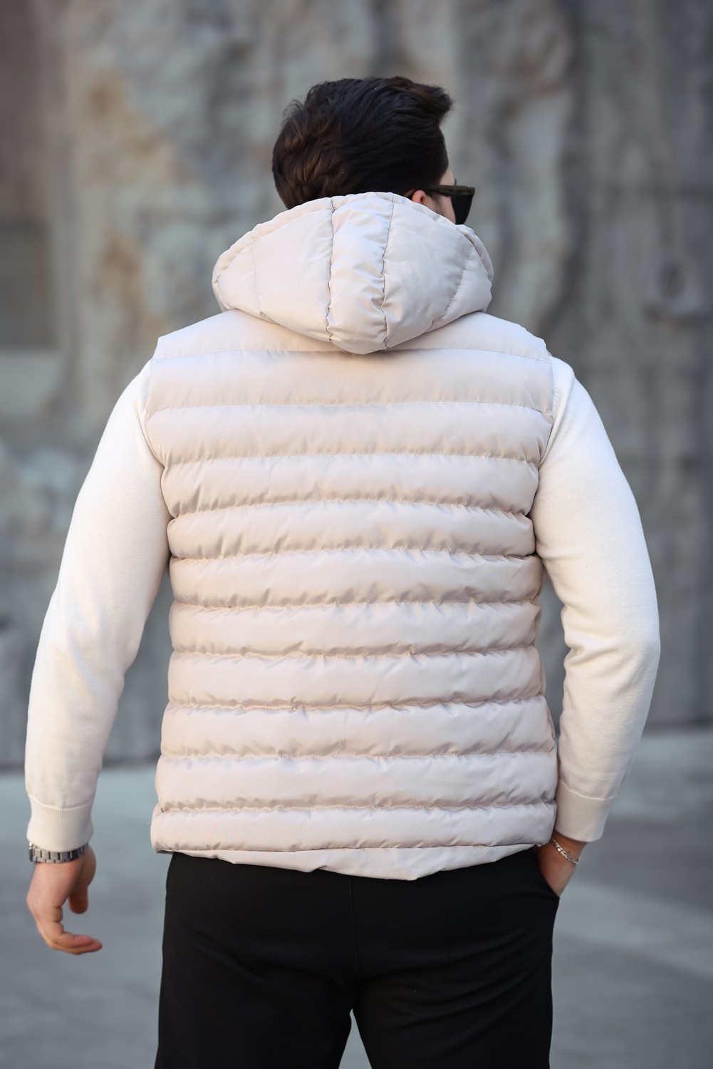 Mero Life Erkek Standart Fit Çıkarılır Kapüşonlu Cepli Fermuarlı Şişme Yelek görsel 4