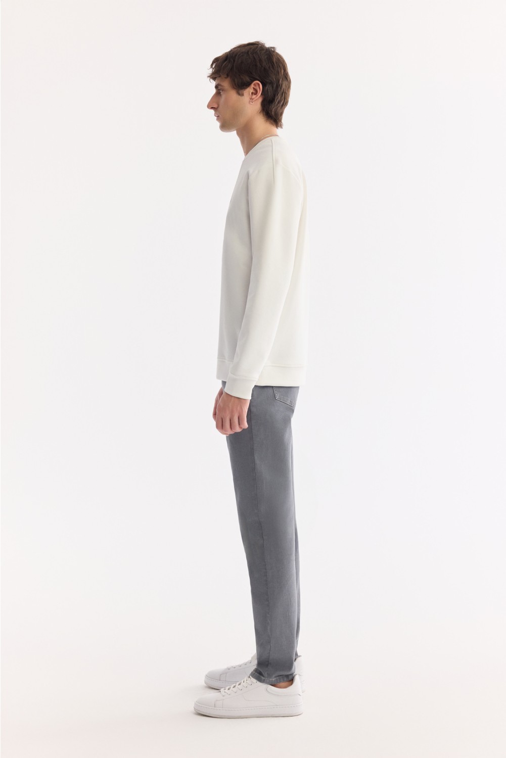 AVVA Erkek Siyah Bisiklet Yaka Pamuklu Kolay Ütülenen Bi-Stretch Regular Fit Sweatshirt A61Y1205 görsel 3