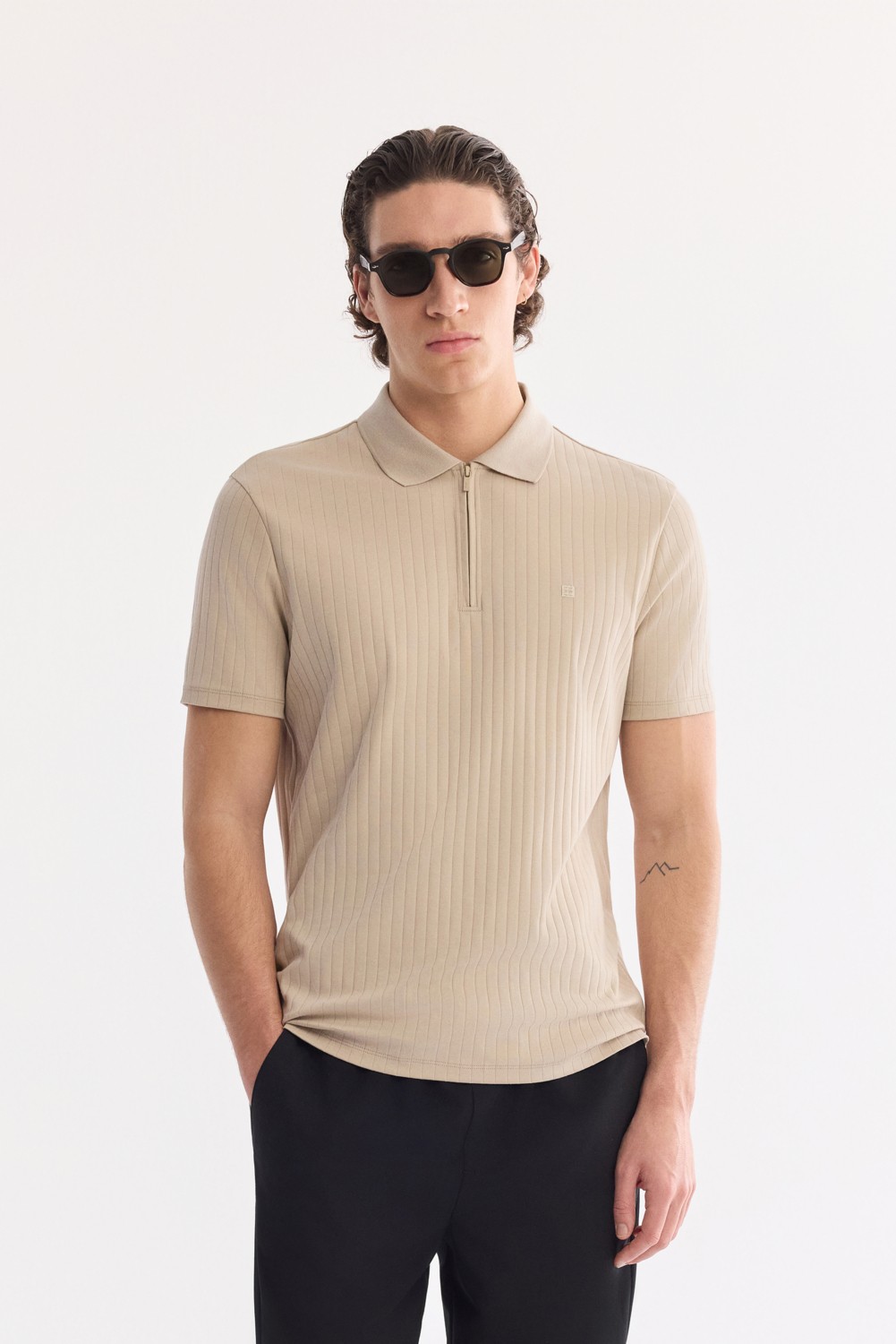 AVVA Erkek Siyah Kıvrılmaz Polo Yaka Fermuarlı %100 Pamuk Regular Fit T-Shirt A61Y1038