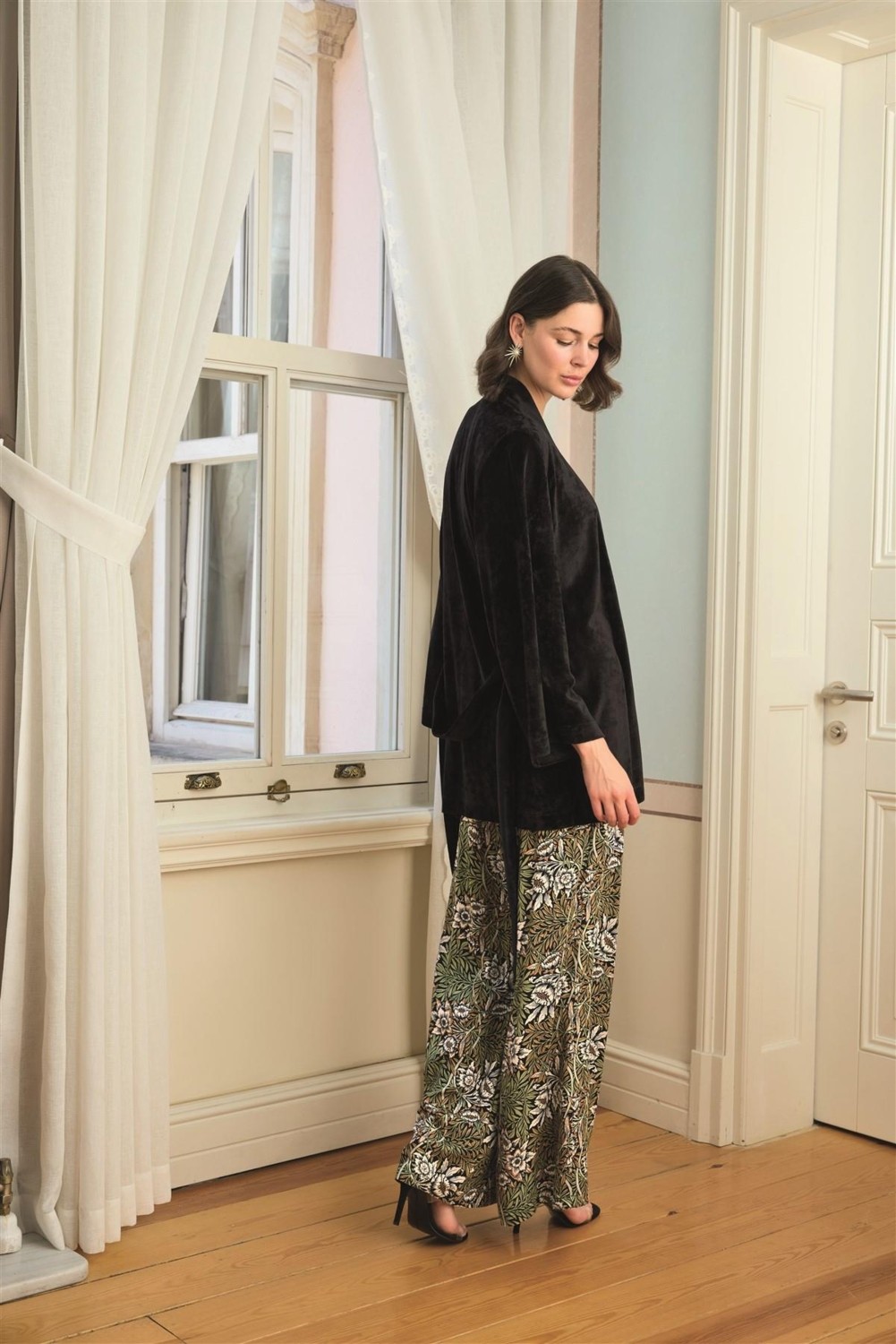 Beruflic Çiçek Yaprak ve Etnik Desenli Dantelli 3'lü Pijama Takımı görsel 5