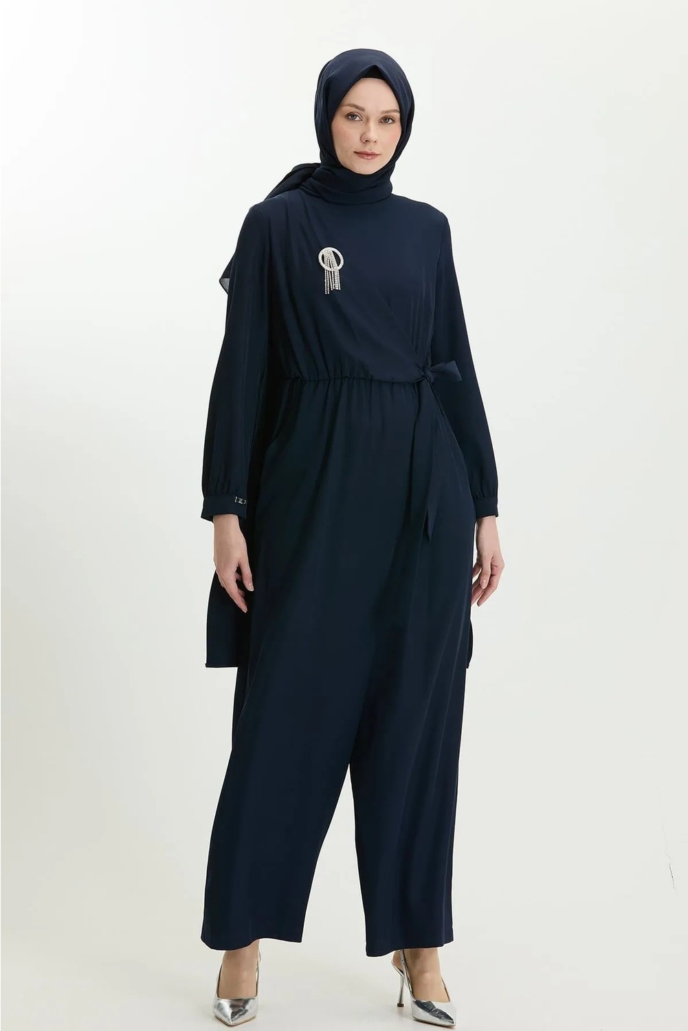 Neşeli Butik Kadın Pelerinli Kemer Detaylı Kahverengi Tesettür Tulum %100 Polyester Şık Tasarım NMS061 görsel 3