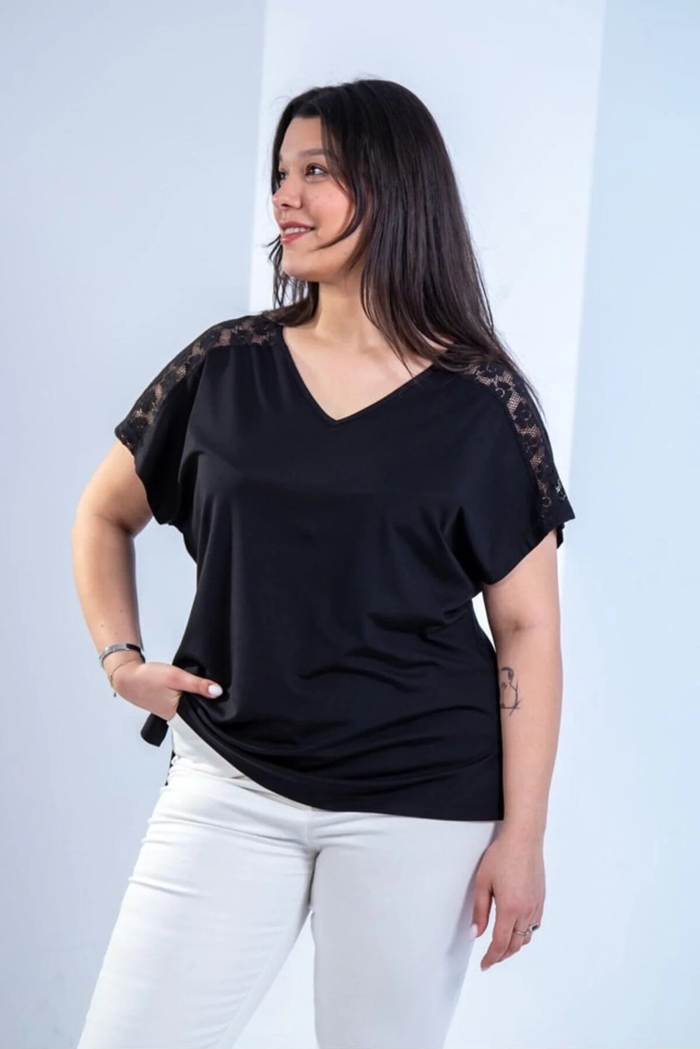 Roxxlen Büyük Beden Kadın Dantel Detaylı Bluz Siyah görsel 4