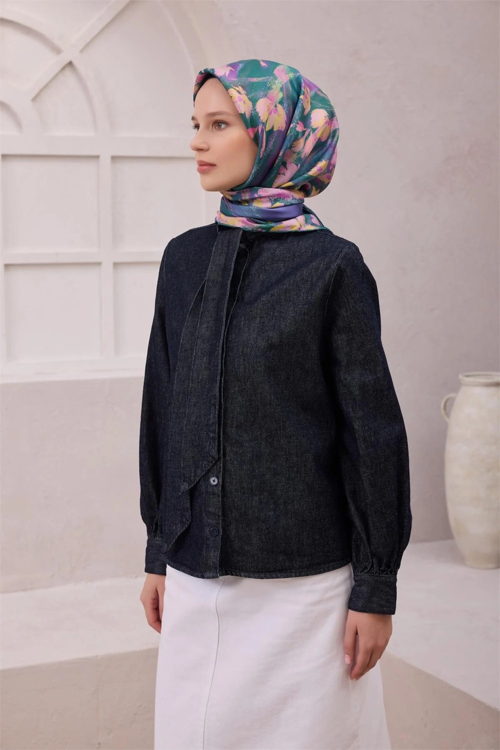 Belli Mor Çiçek Desen %100 Twill İpek Eşarp 4217 - 82