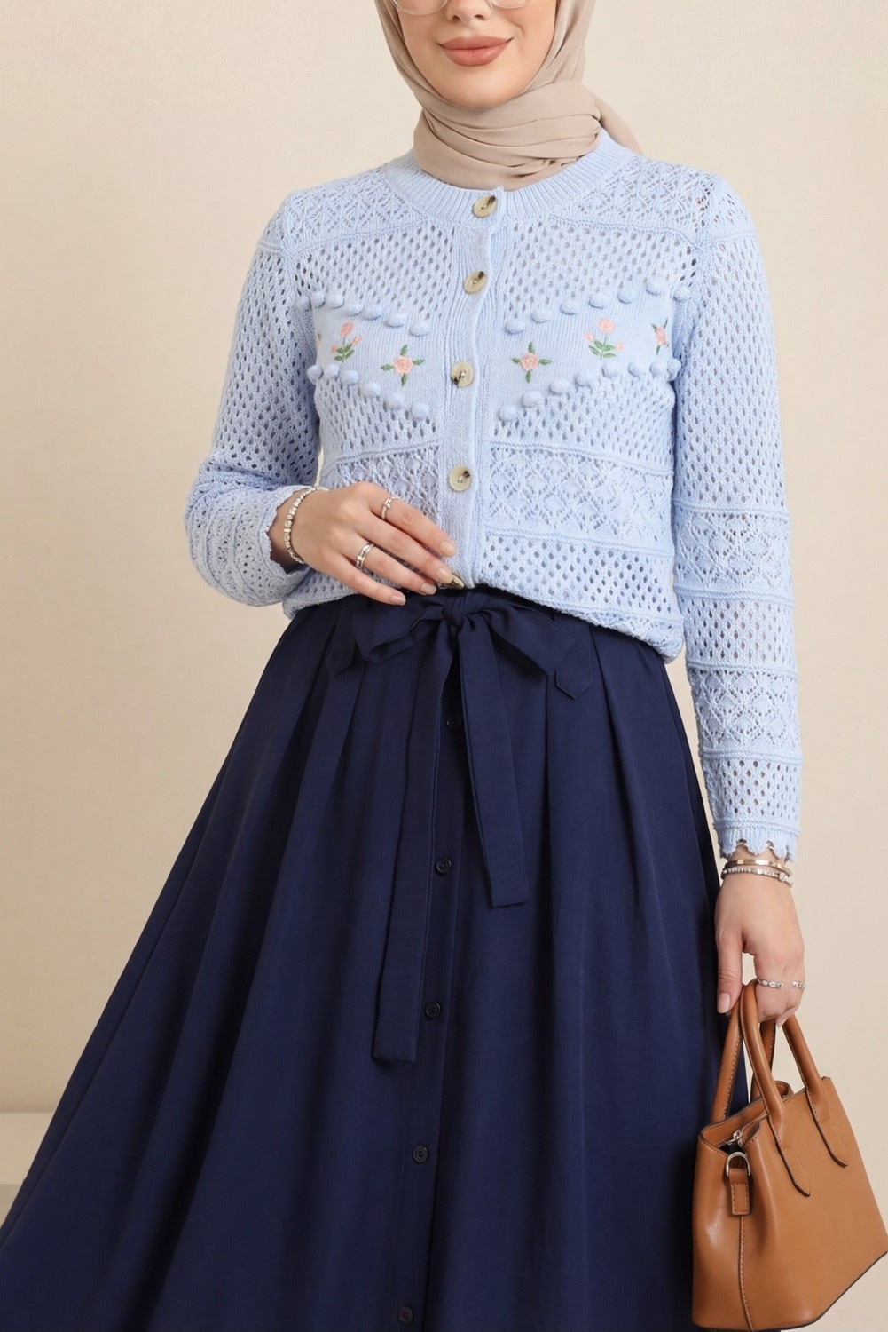 Moda Morfo Önü Çiçek Nakışlı Ponponlu Düğmeli Triko Hırka -Sarı