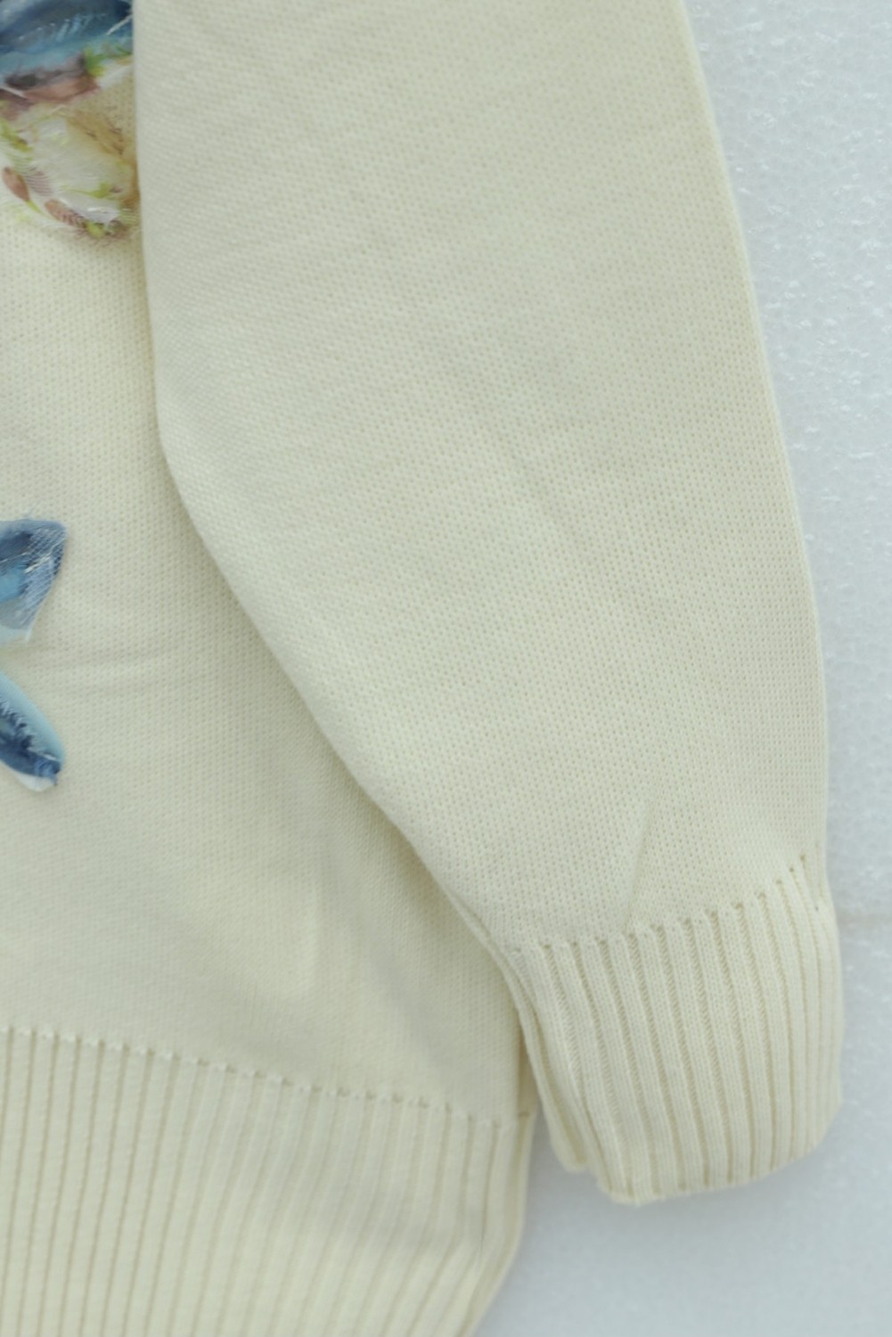 Moda Morfo V Yaka Organze Tül Çiçek Nakışlı Triko Hırka -Bej görsel 5