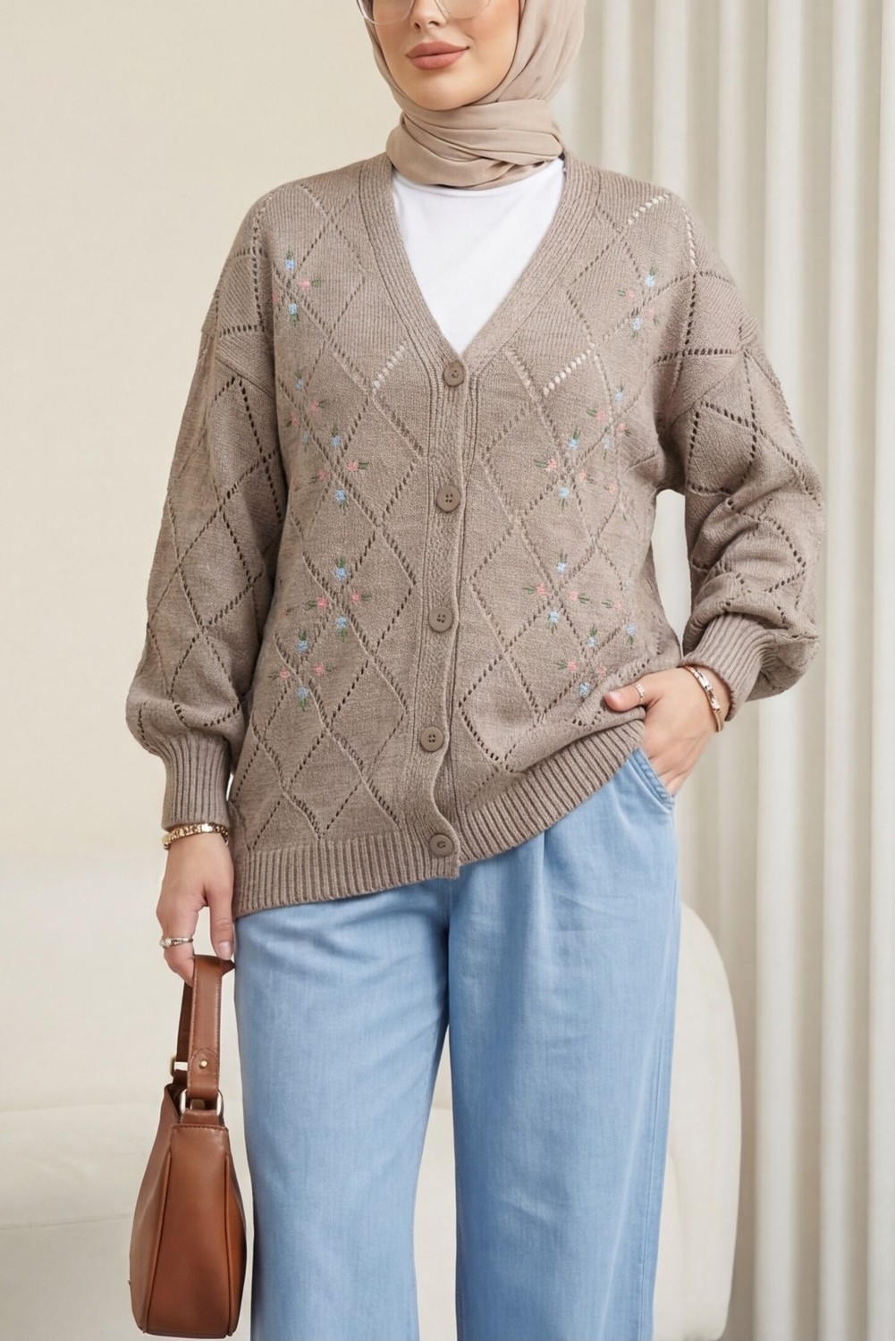 Moda Morfo Ajurlu Çiçek Nakışlı Düğmeli Triko Hırka -Bordo