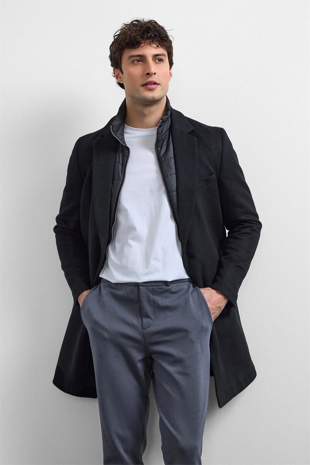 Siyah Regular Fit Kruvaze Kısa Kaban görsel 2