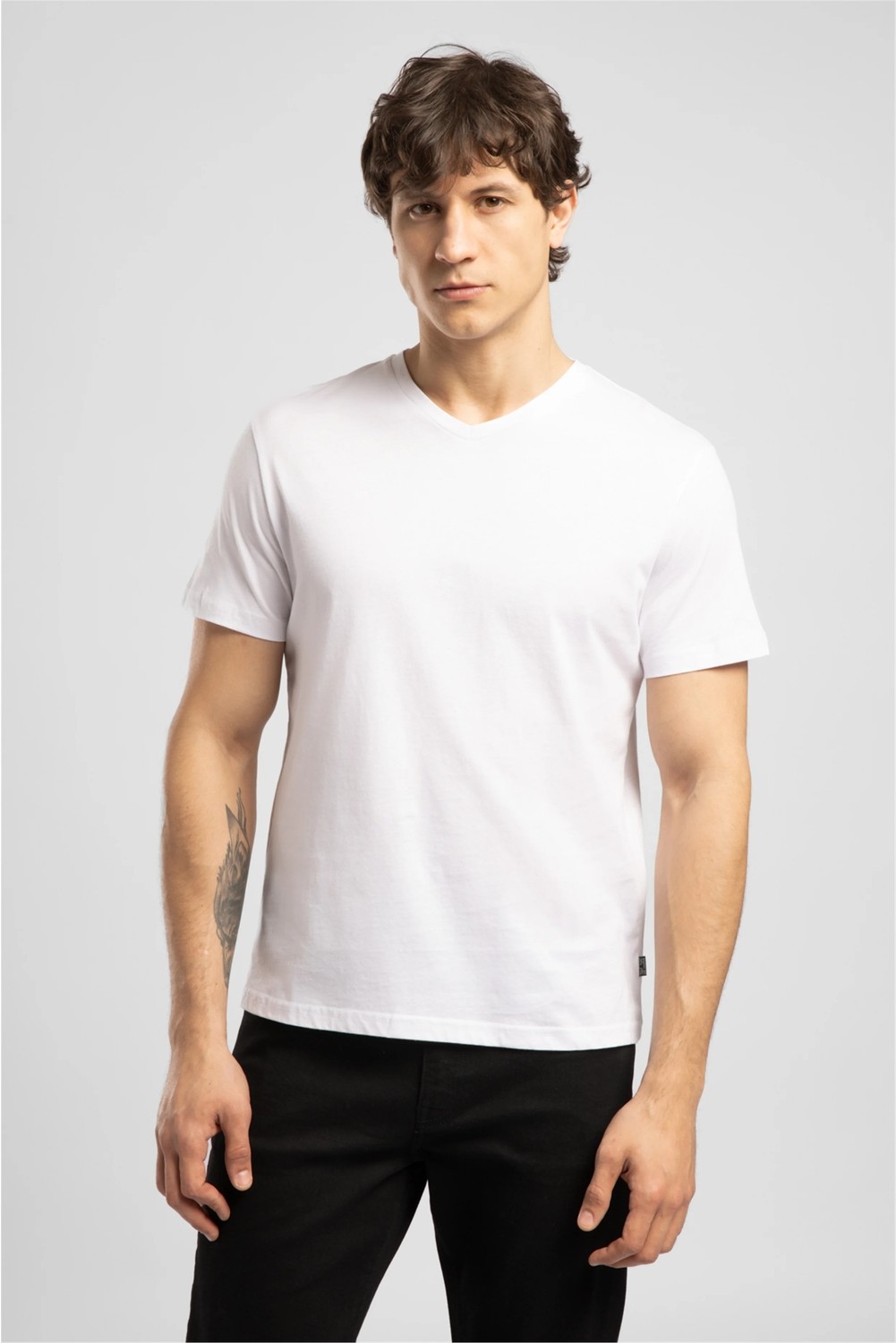 Lee Cooper Jonat Erkek Regular Fit %100 Pamuk Basic V Yaka T-Shirt Siyah görsel 2