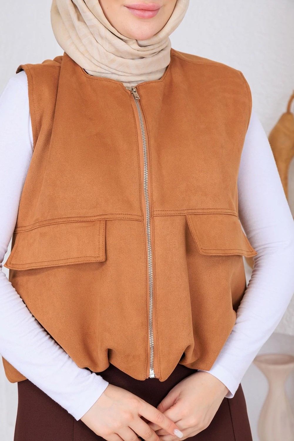 Esma Gündoğdu Süet Yelek Camel görsel 3