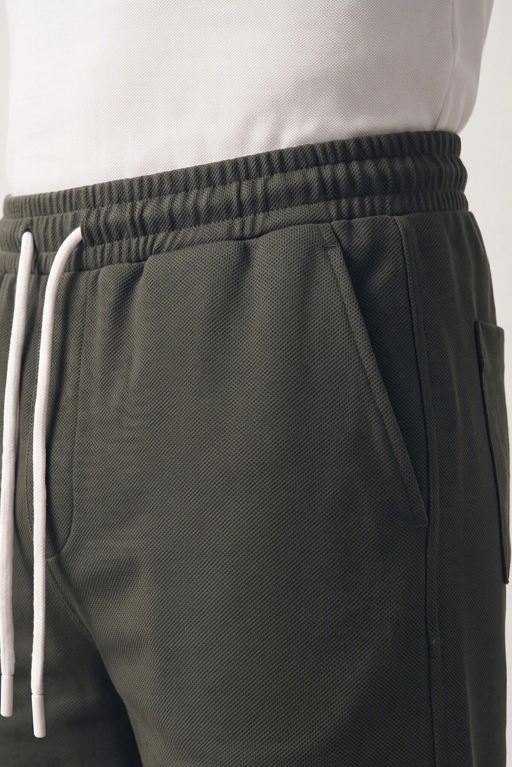 elemge Haki Dokulu Kumaş Rahat Kalıp Beli İpli Erkek Şort Günlük Basic Regular Fit Cepli Normal Bel Esnek Bermuda İnce Soft Touch görsel 3