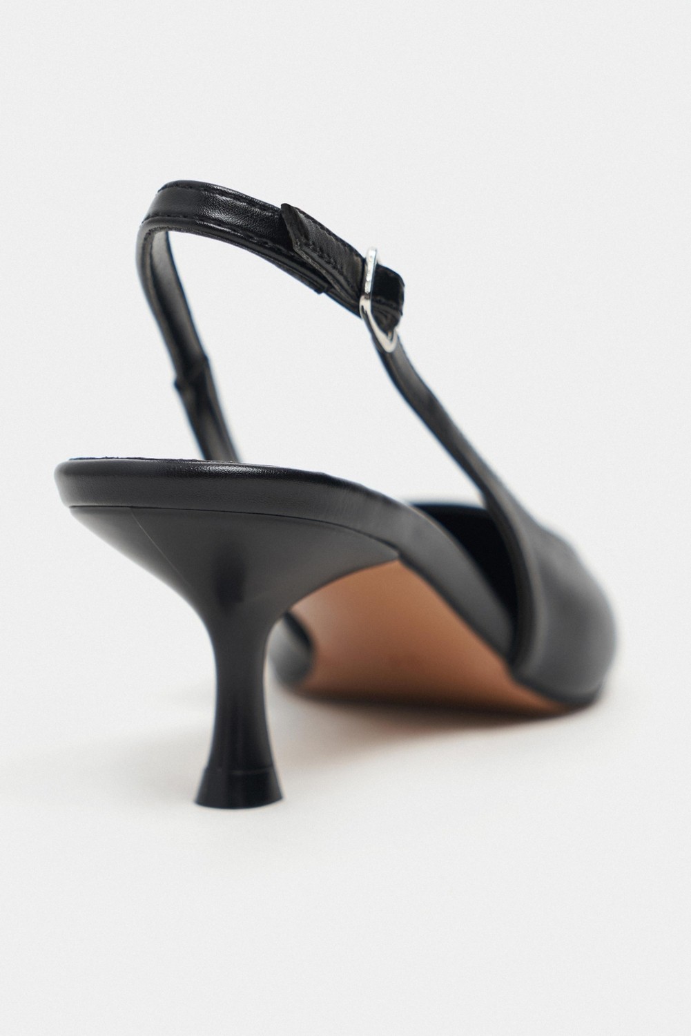 Nişantaşı Shoes Megy Siyah Mat Arka Açık Toka Detay Sivri Burun Kadın Topuklu Ayakkabı görsel 5