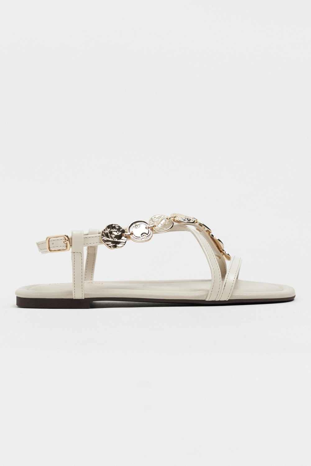 Nişantaşı Shoes Selene Bej Altın Aksesuar Detay Çapraz Bantlı Düz Taban Kadın Sandalet