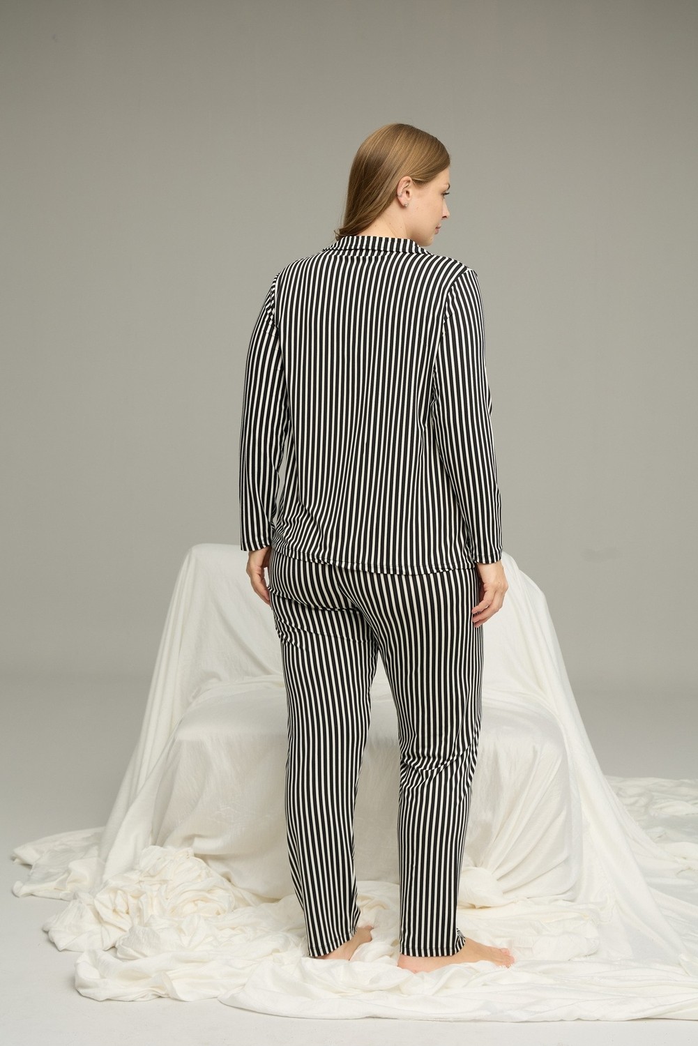 Siyah İnci Siyah Desenli Büyük Beden Battal Boy Gömlek Yaka Düğmeli Milan Örme Pijama TAKIM25224328 görsel 3