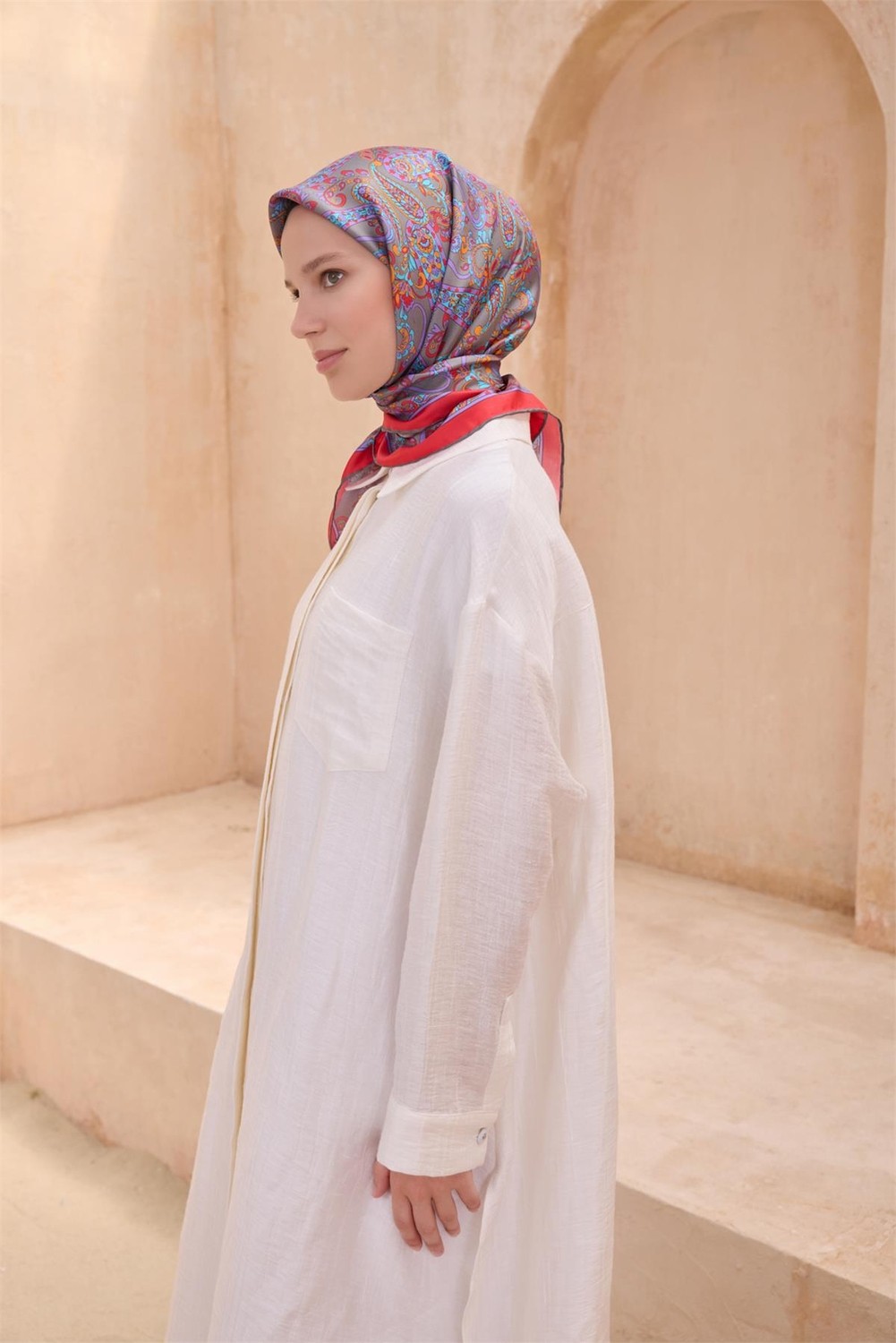 Belli Gri Etnik Desen %100 Twill Ipek Eşarp 4101 - 60