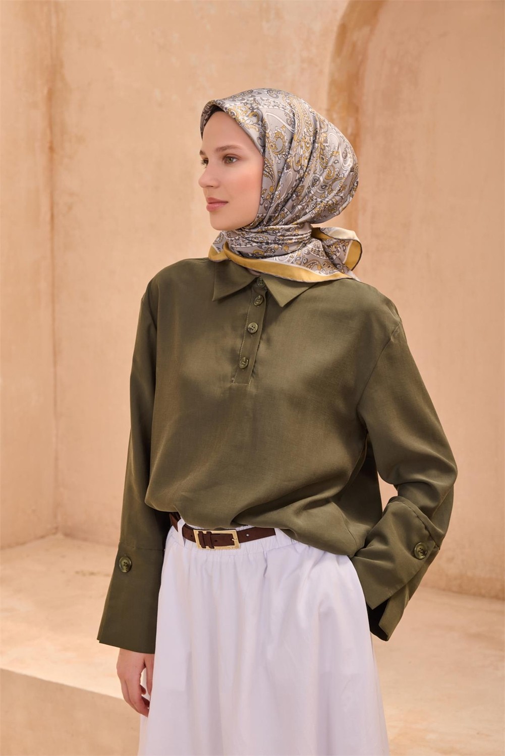 Belli Gri Çok Renkli Etnik Desen %100 Twill Ipek Eşarp 4101 - 03