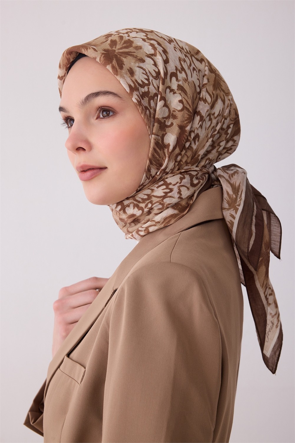 Belli Fresh Çiçek Desen Bej Kahve Rozy Eşarp 3335 - 19 görsel 2