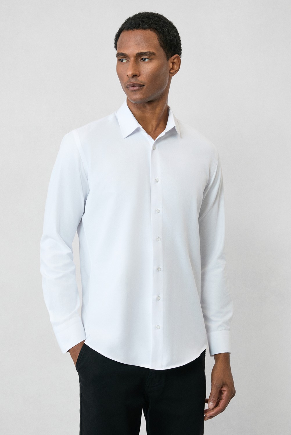 Kiğılı Uzun Kol Slim Fit Klasik Yaka Pamuklu Kolay Ütülenebilir Oxford 4 Mevsim Gömlek görsel 7