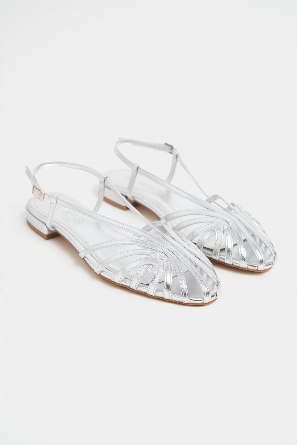 Nişantaşı Shoes Leny Kırmızı Saten Biyeli 1-2 cm Kalın Topuklu Kadın Sandalet Babet görsel 5