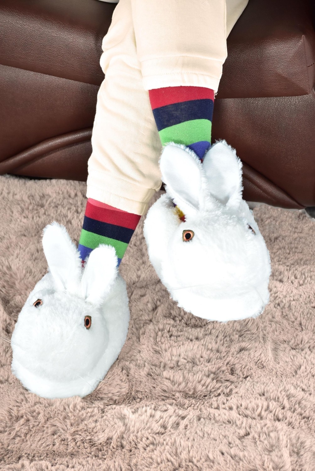 ModaOnn Tavşan Figürlü Peluş Ev Pandufu Unisex Yumuşak Beyaz Renkli Rahat Ayakkabı görsel 3