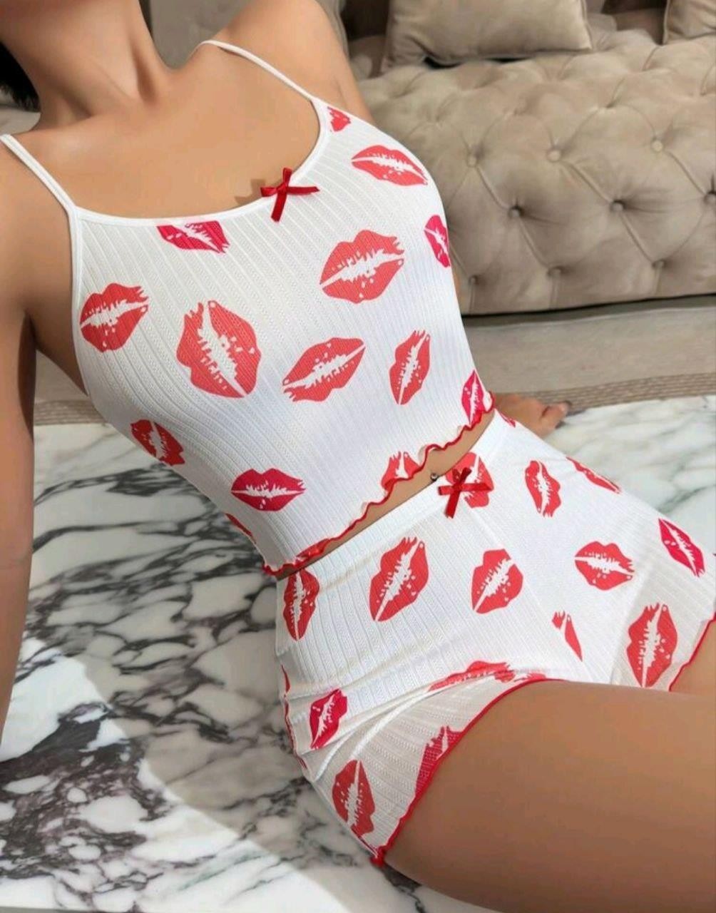Kadın Beyaz Dudak Desenli Seksi Gecelik Takım 5021 görsel 3