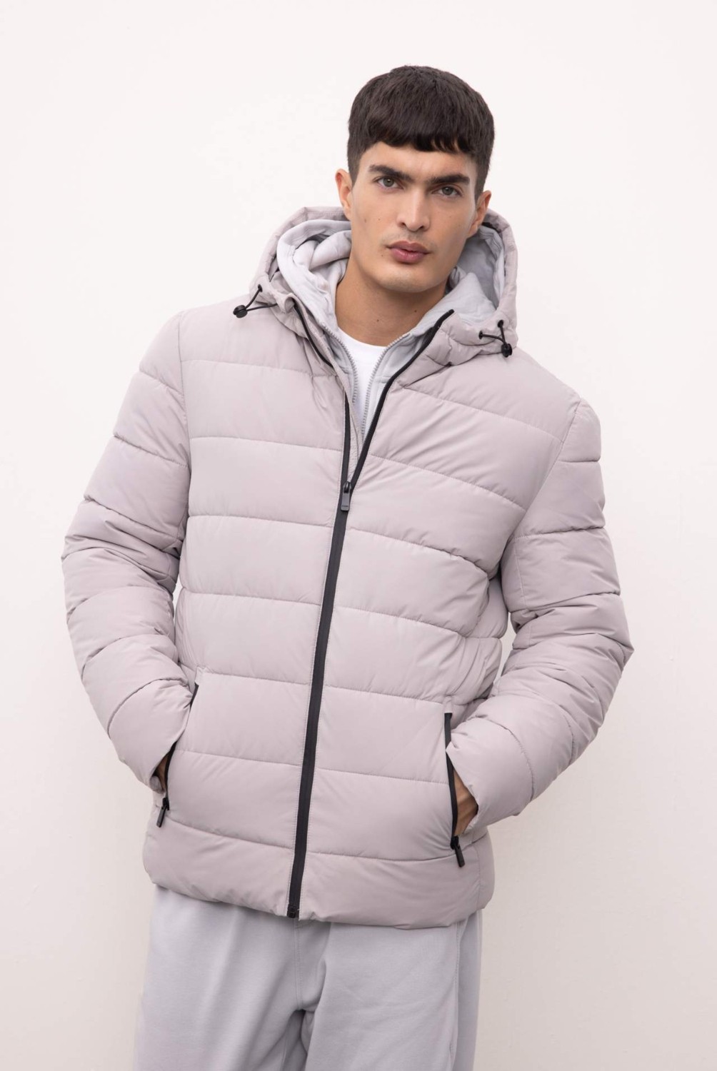 DeFacto Su İtici Şişme Mont Slim Fit Dar Kesim Kapüşonlu Fermuarlı Cepli Astarlı R0216AZ24AU görsel 4