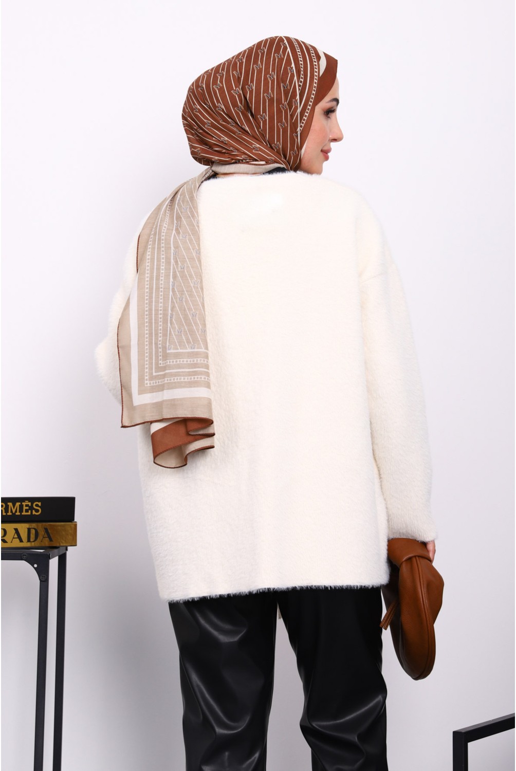 İmaj Butik Bisküvi Ön Bağlamalı Angora Yumoş Hırka görsel 4
