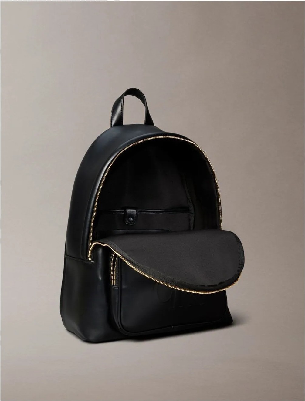 Calvin Klein Siyah Kadın Sırt Çantası LV04F3233G Şık Görünüm ve Ergonomik Tasarım ile Günlük Kullanım İçin görsel 5
