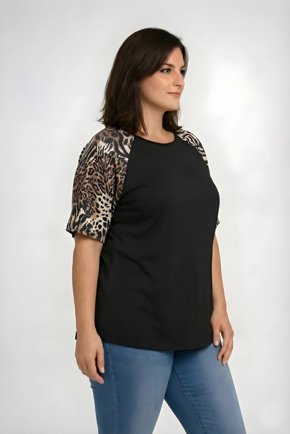 Curvy Trend Büyük Beden Leopar Reglan Kısa Kol Bluz Siyah görsel 3