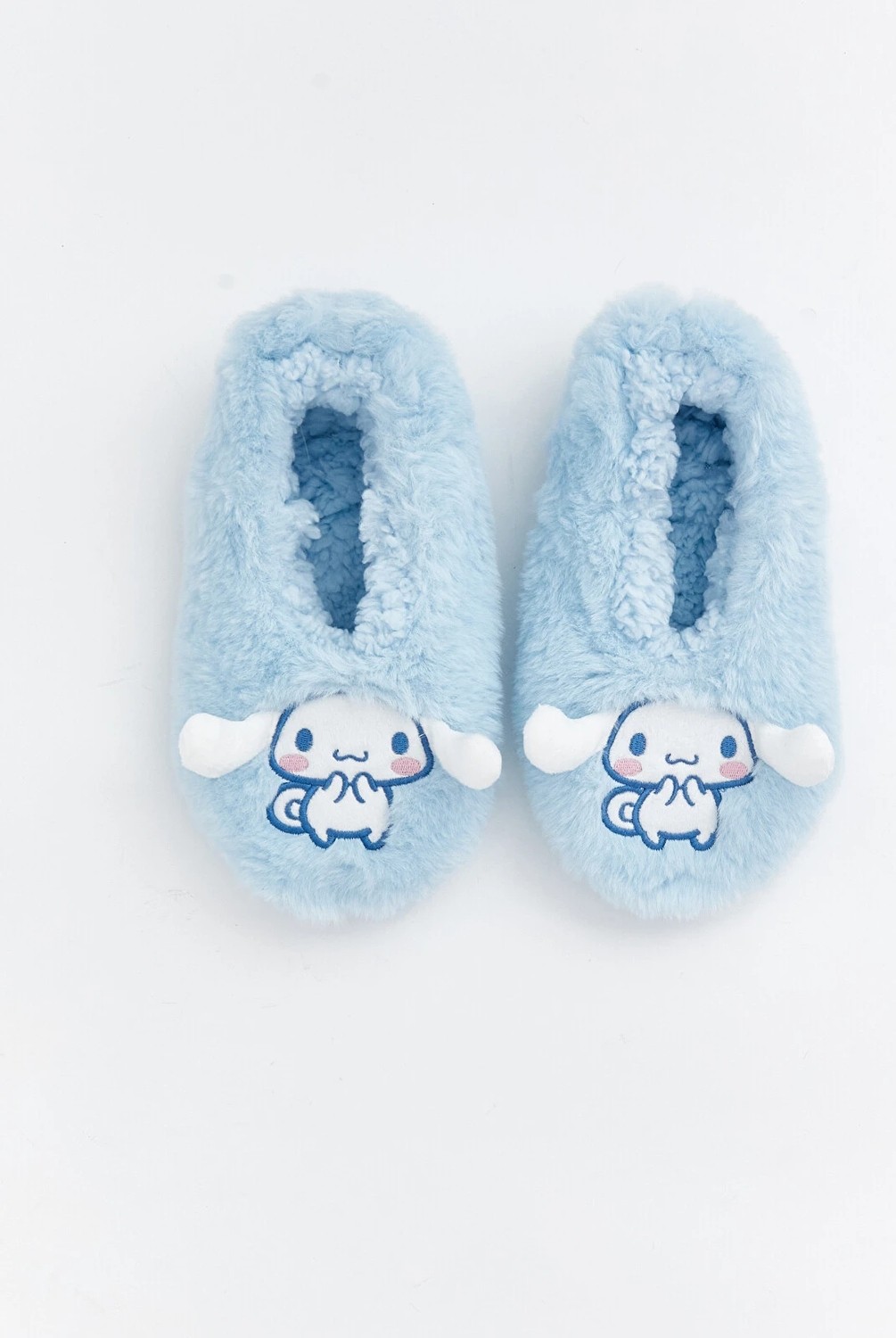 LC Waikiki Yeni Sezon Cinnamoroll Nakışlı Kaydırmaz Tabanlı Kız Çocuk Ev Çorabı