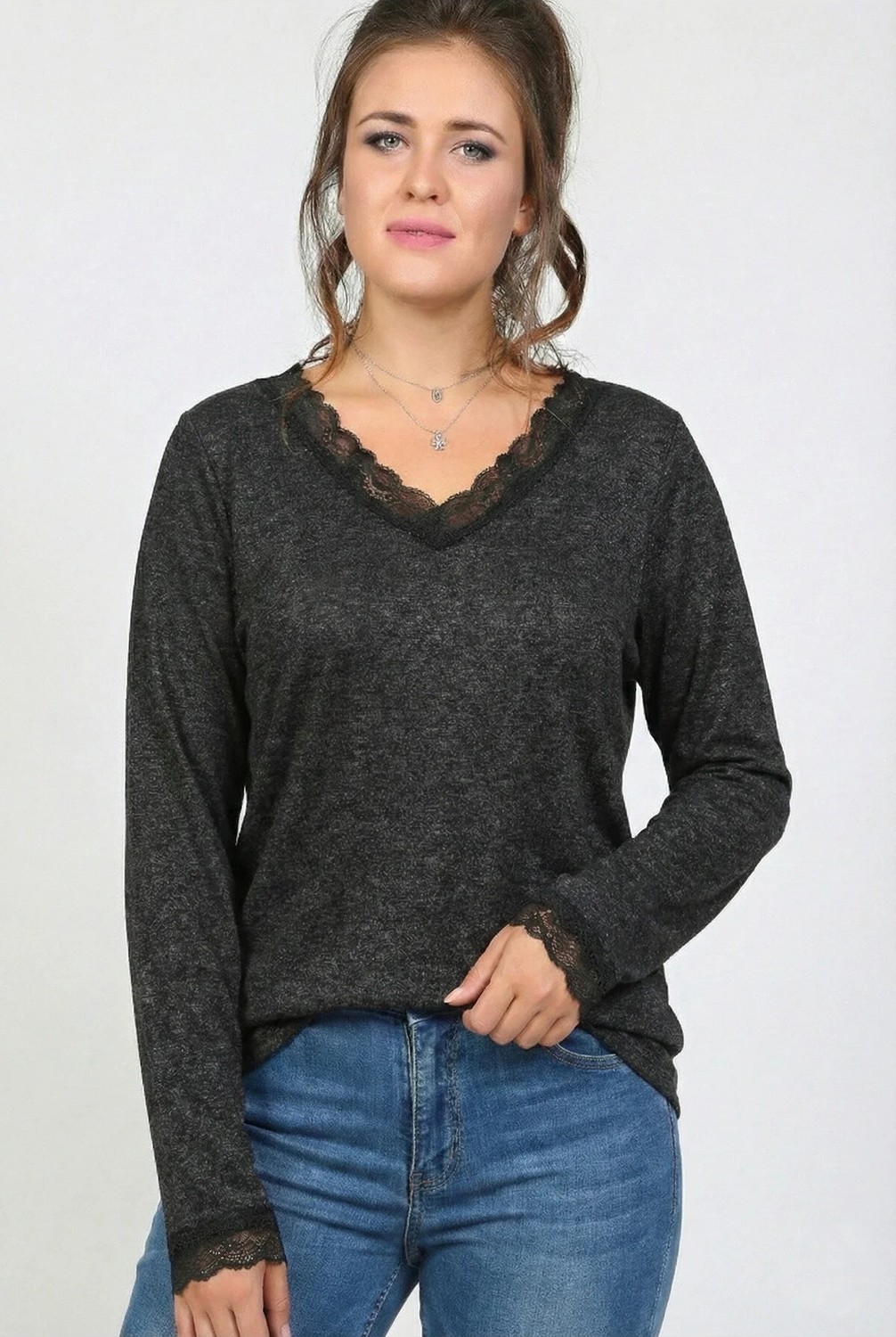 Curvy Trend Büyük Beden Yaka ve Kol Ucu Dantel Uzun Kol Viskon Bluz Siyah görsel 5