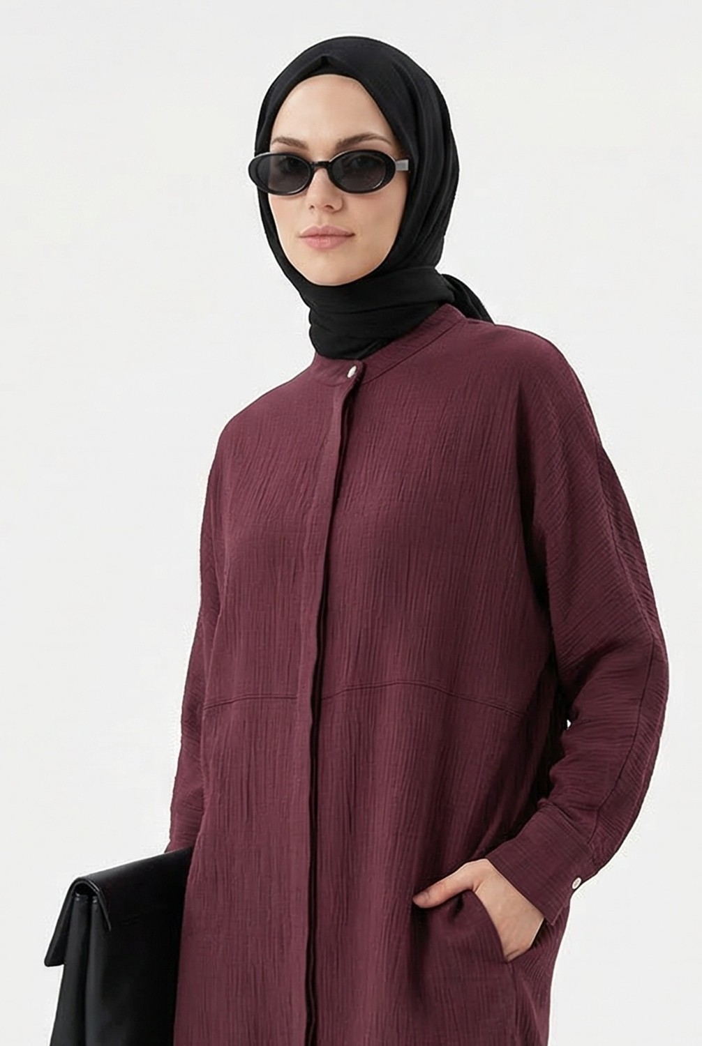 Armine Trend Doğal Kumaş Gizli Düğmeli Hakim Yaka Rahat Kesim 120 cm Boy Tunik Vişne 26YT416 görsel 2